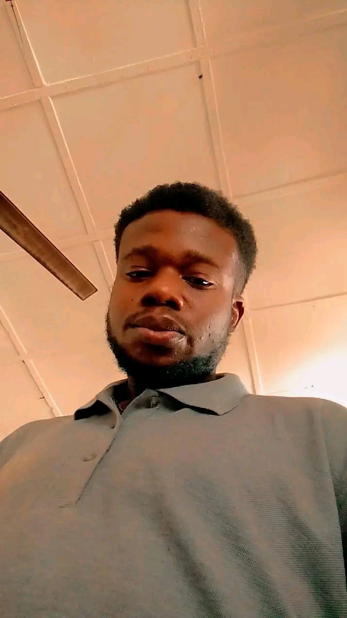 YömïStïtçhës  profile photo