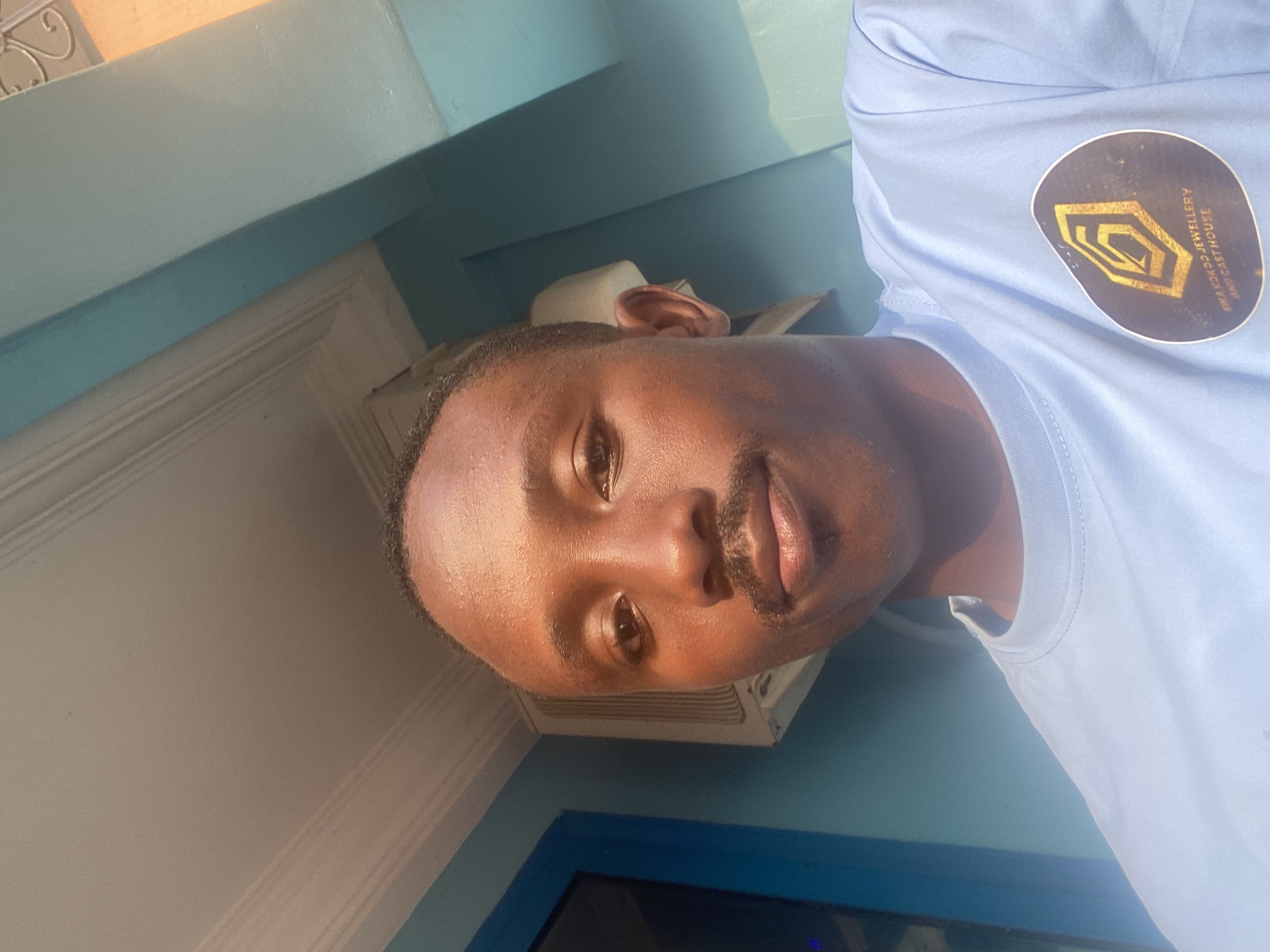 meakstudios profile photo