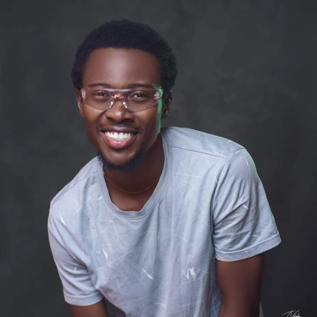 DirectorV  profile photo