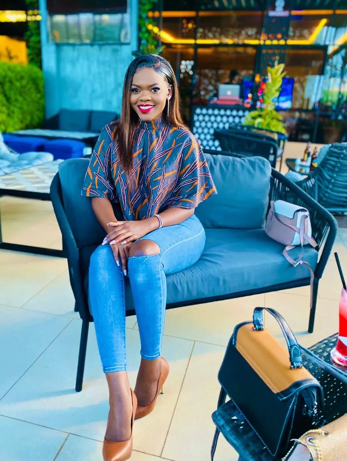 ABF31638-E767-40CE-B04E-47E899481EA5