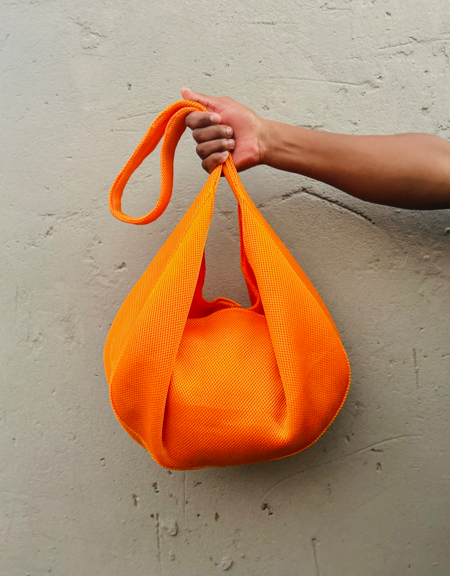 B126595E-A5F5-41B5-AC2B-693BF2D6DE01