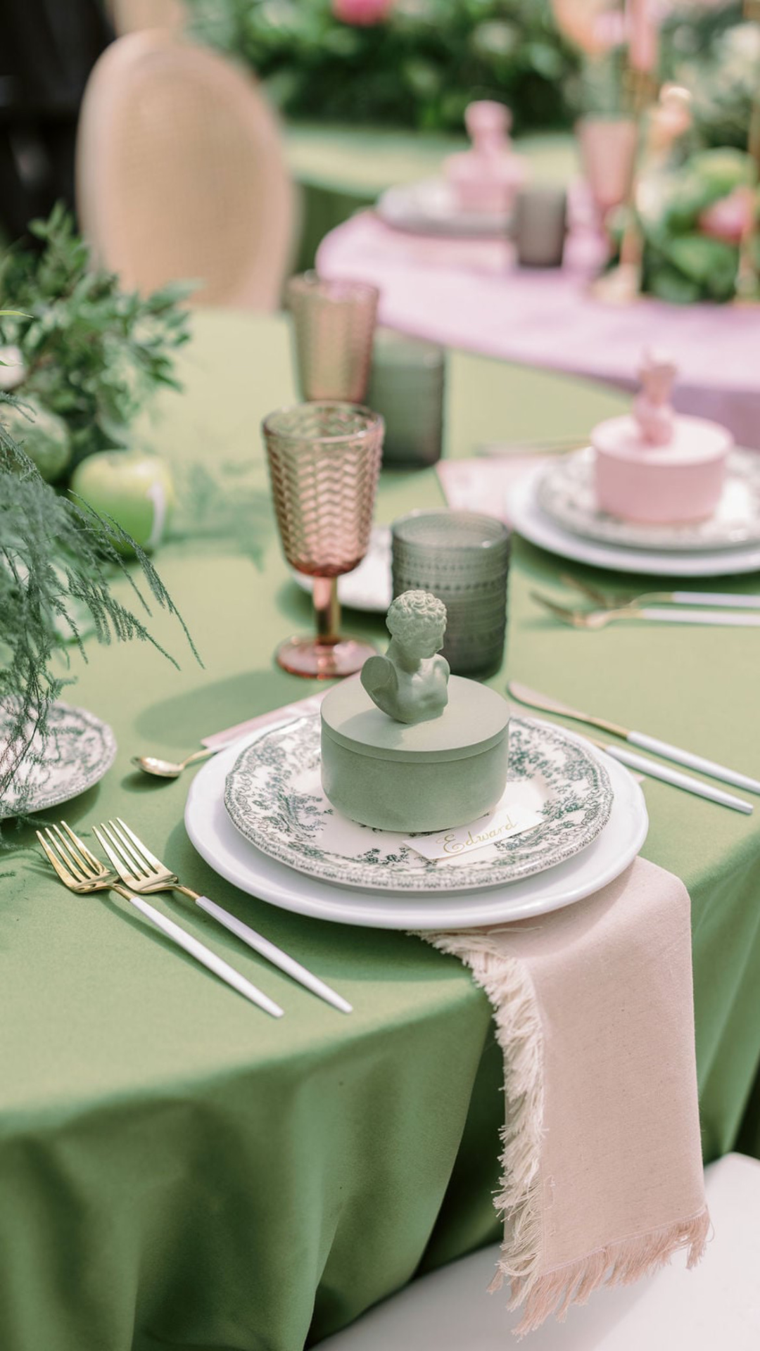 F6F5862A-1F63-4835-8F5B-A1F3950F89B6