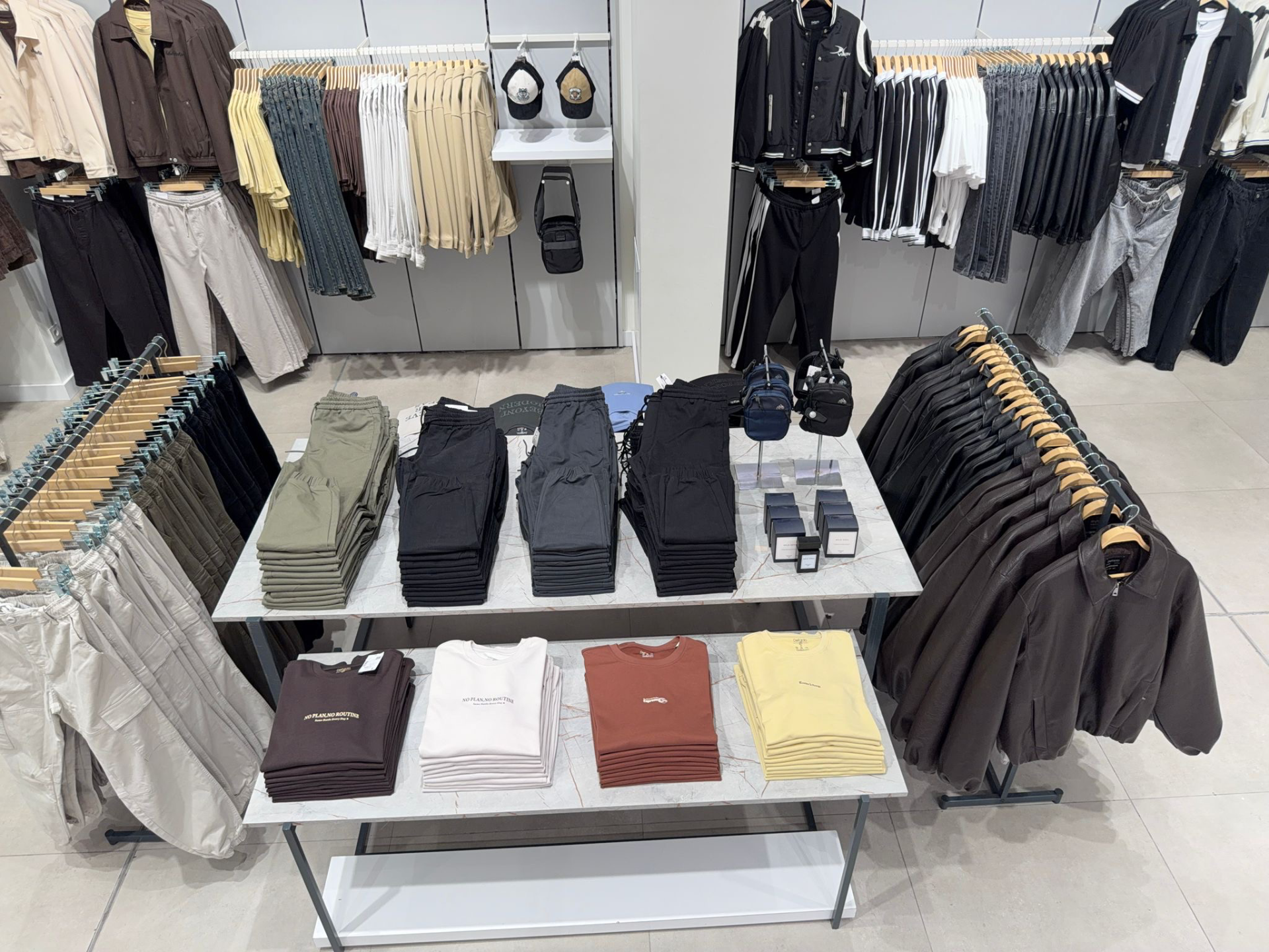 2d8c953e-c899-43cd-9b48-9c95f9528e04