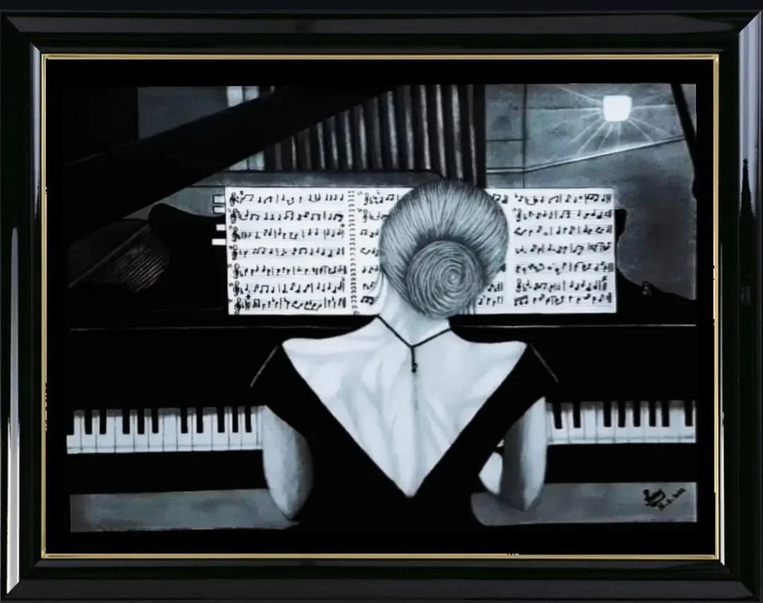 Piano girl