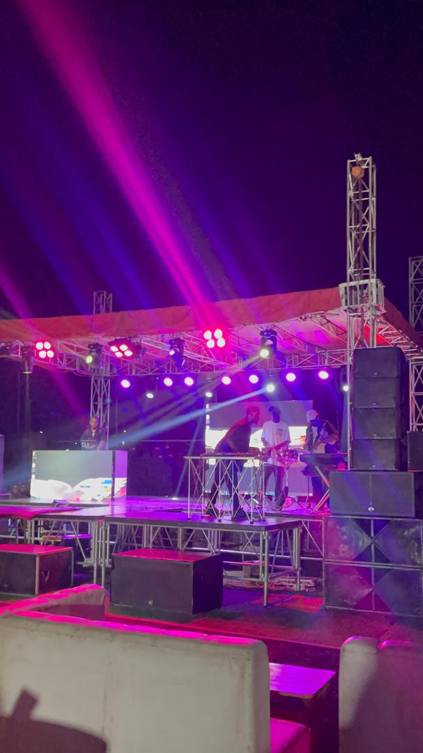 79384BF9-85D6-4C06-A92C-47C81E535178