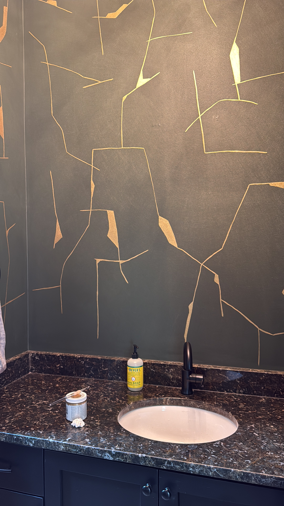 C6ABE0A2-FF51-4F53-8D10-979184A91400