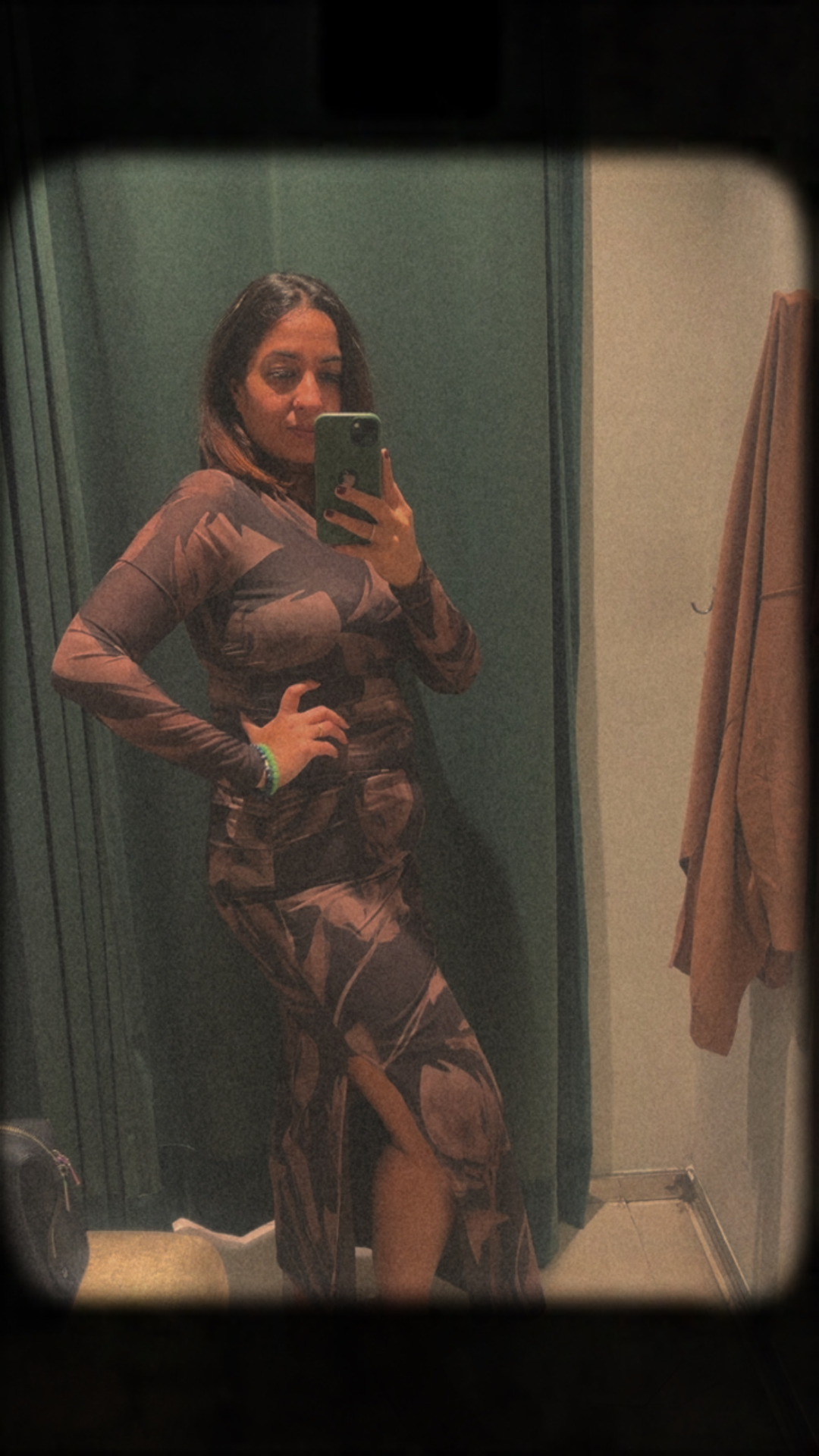 4C841E8E-6F8D-4B44-9221-35DD6A3FAE8C