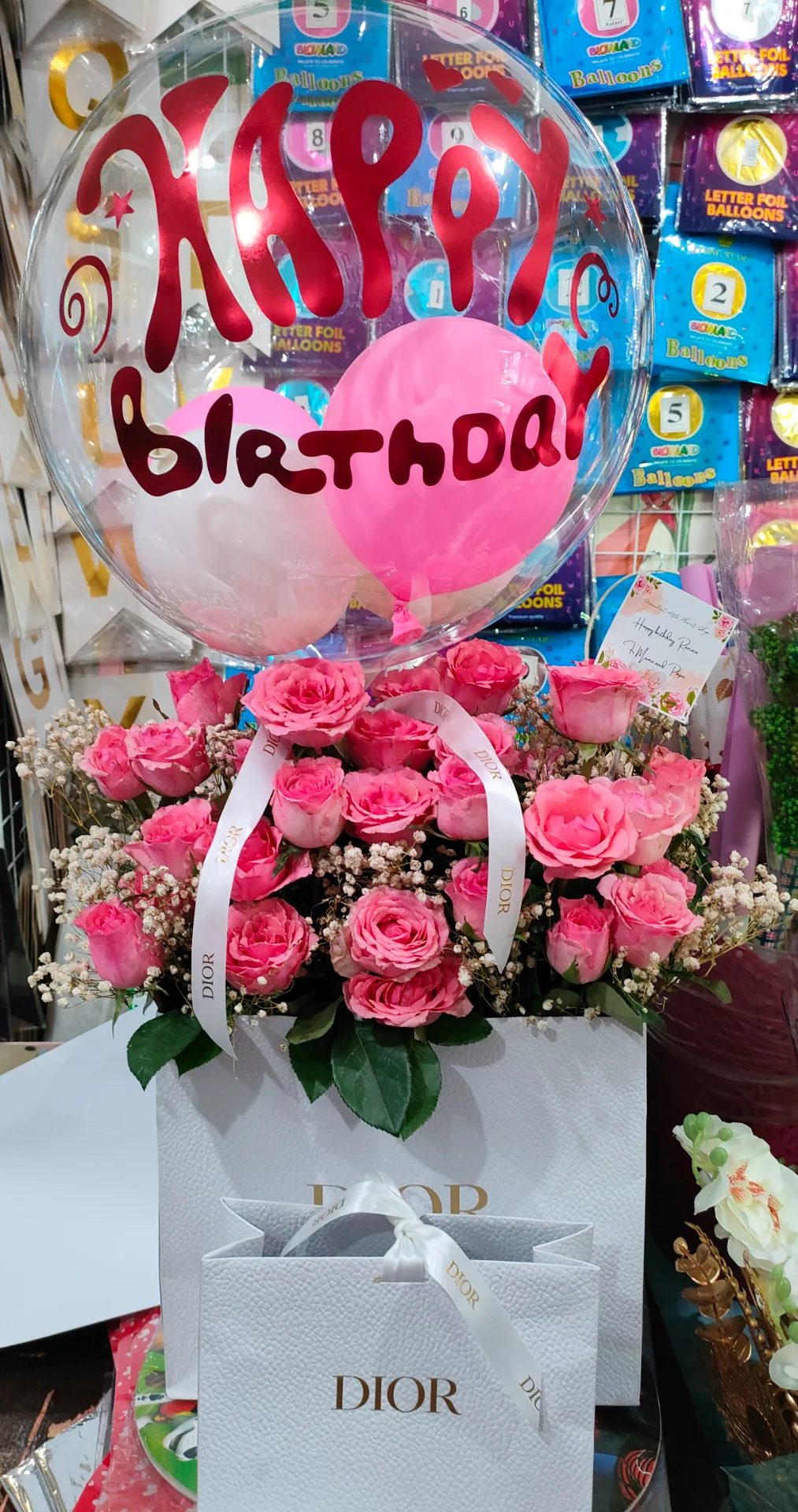 Selected Piece by Rheyz, flower designer