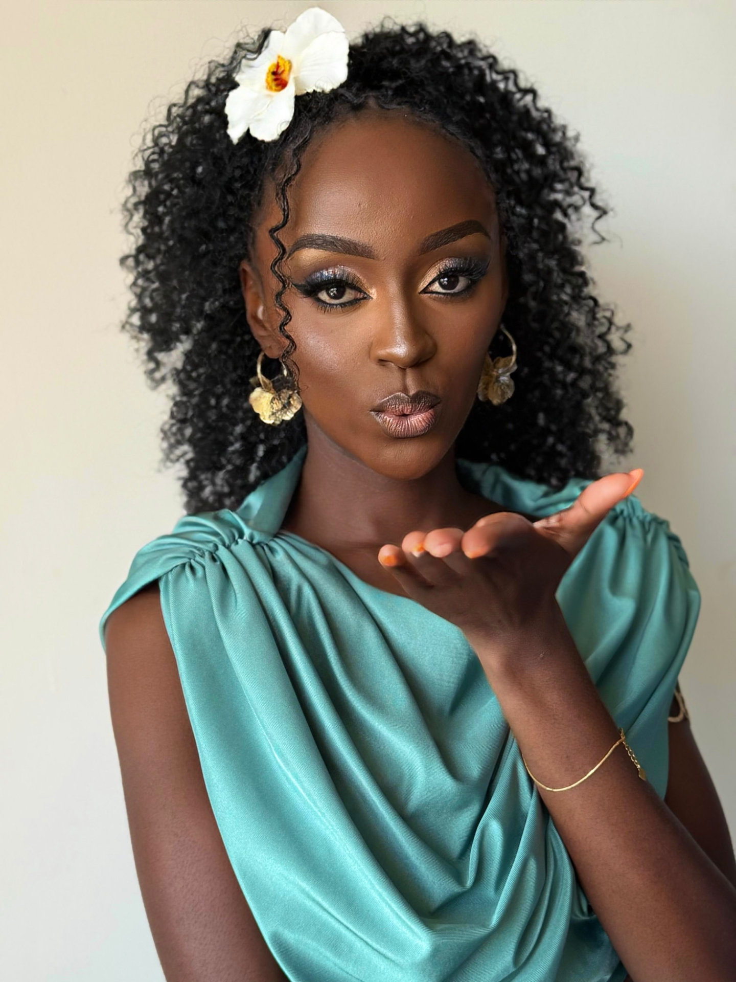 SELECTED PORTFOLIO by Fineapple, fashion styling
