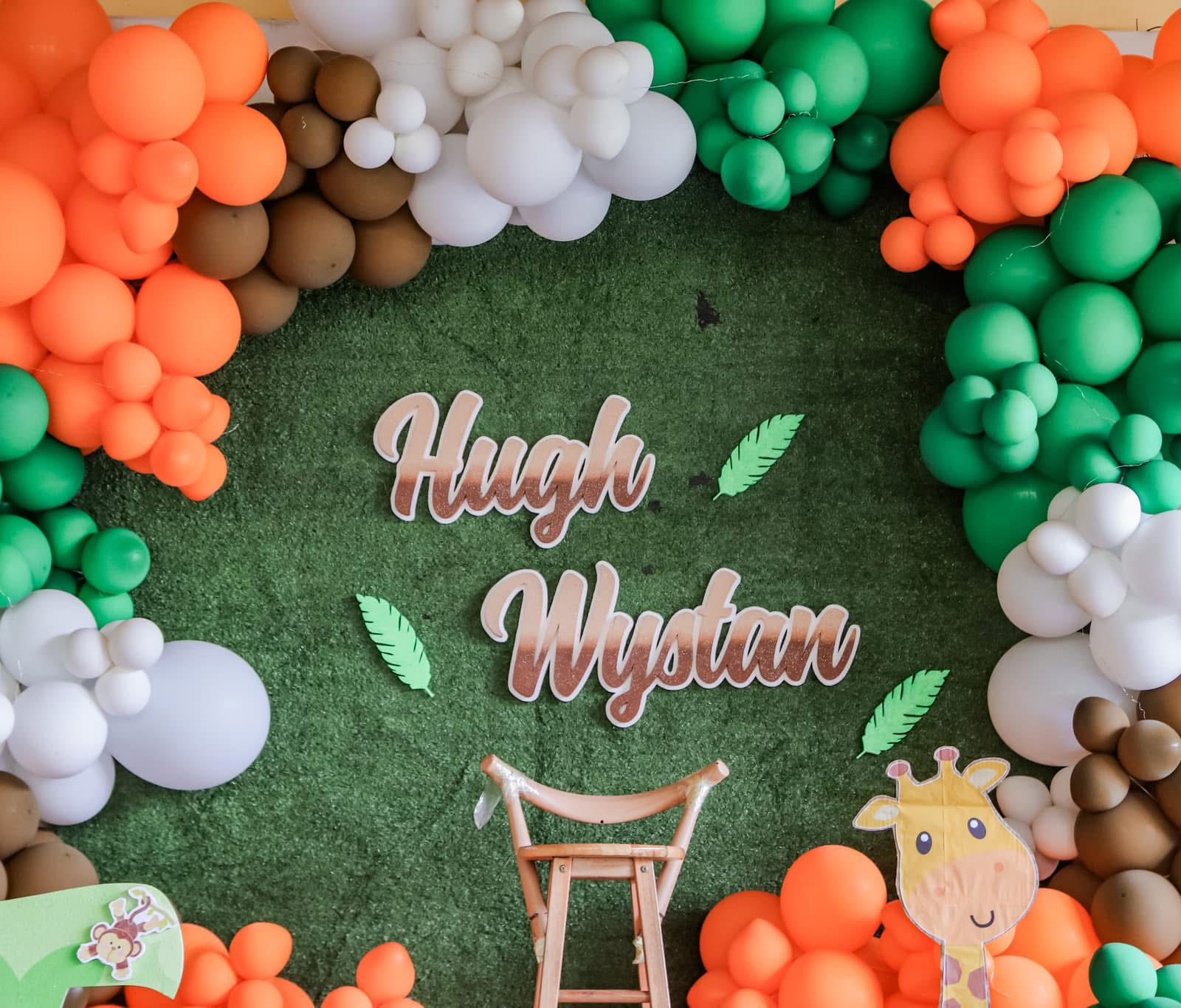 Zafari theme ballons by riiduu, fashion photography